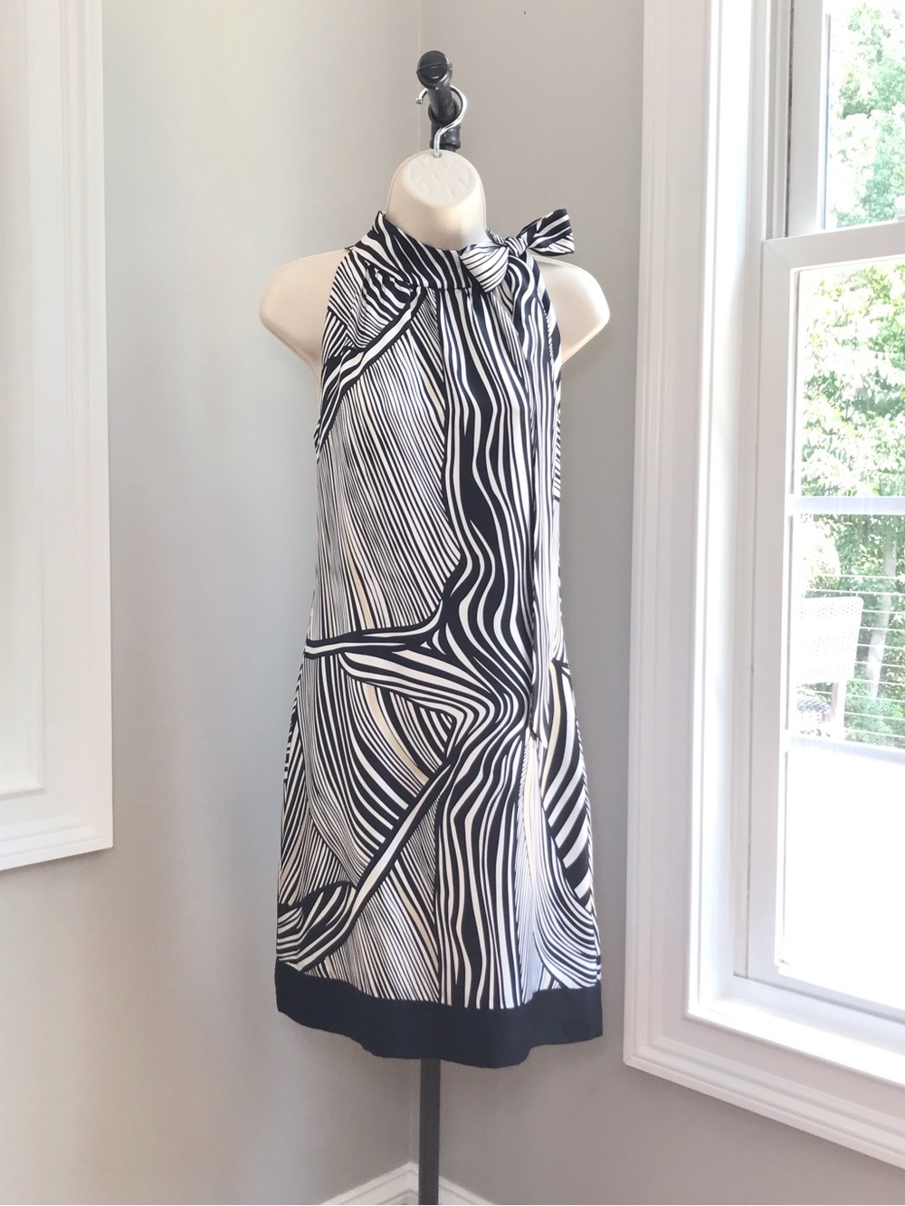 White House Black Market SILK Halter Shift Dress ~ Women’s 2 WORN ONCE!